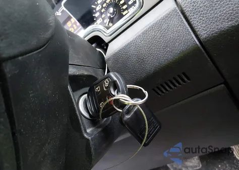 2014 Lincoln Navigator L z USA, uszkodzony, nr VIN 5LMJJ3J59EEL06534